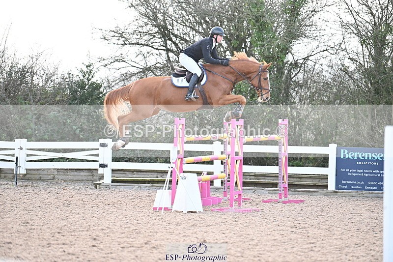 231208A-152107-01279 - Cls 7 National 1.30m & 1.40m