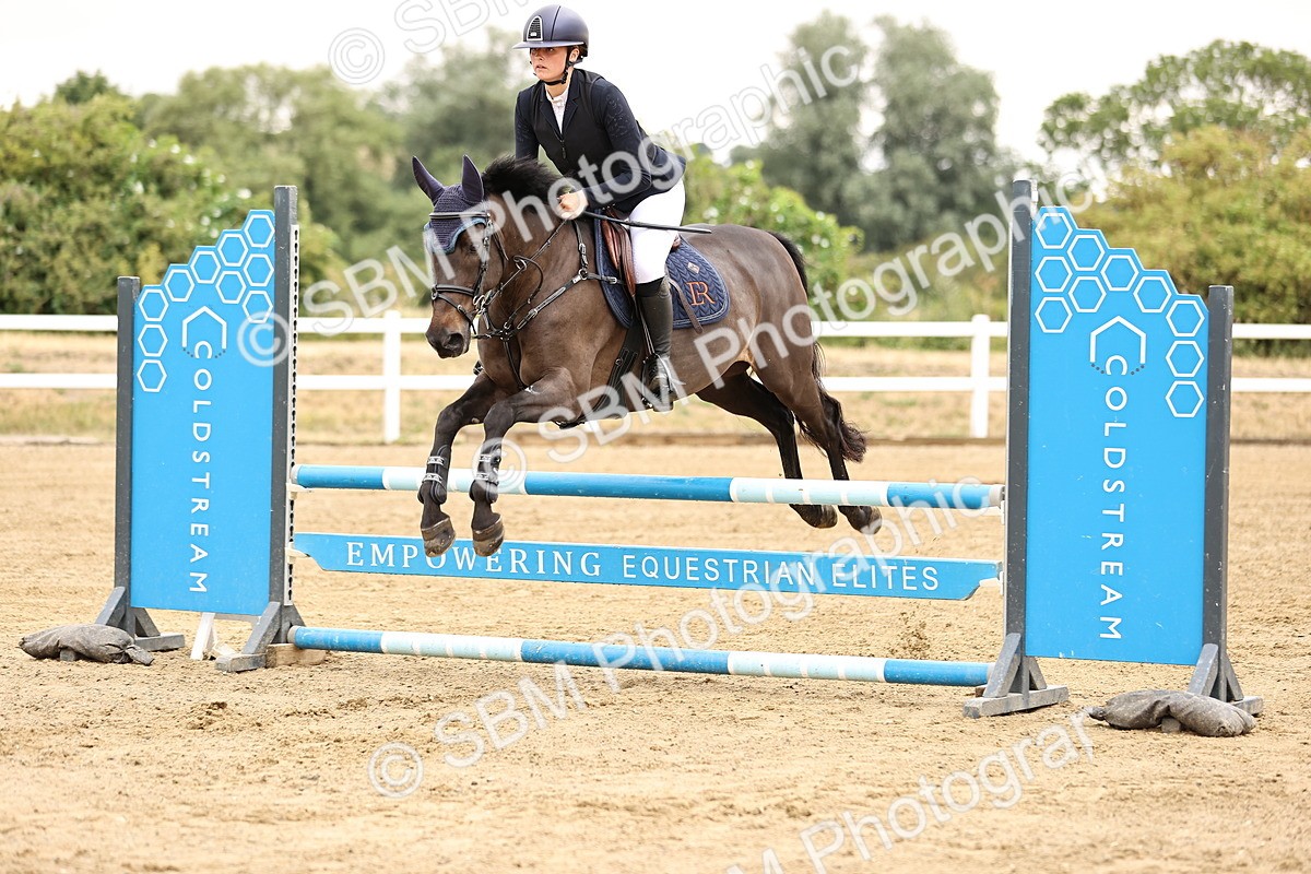 SBM_024376 - Class 8 - Clear Round