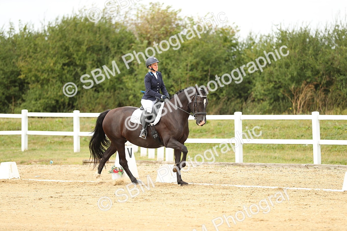 SBM_017741 - Class 14 - Novice 23 - 13.52-14.55