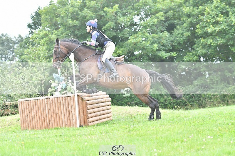 240803-113625-03243 - 109-Harriet_Parkes-JUST_HENNY