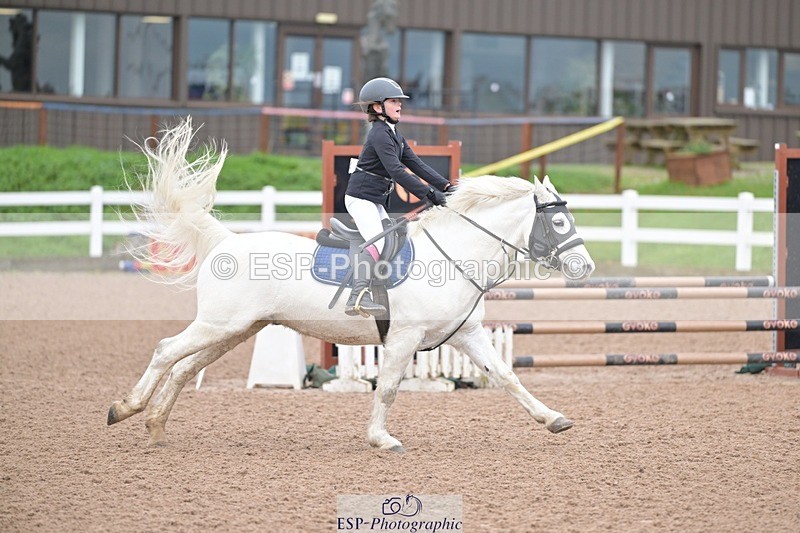 251116-113925-01267 - Cls 5 Pony Discovery and 90cm Open