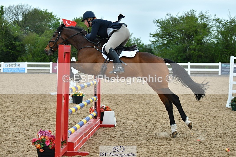 230504A-141009-01968 - Cls 5 1.05m Amateur Quali