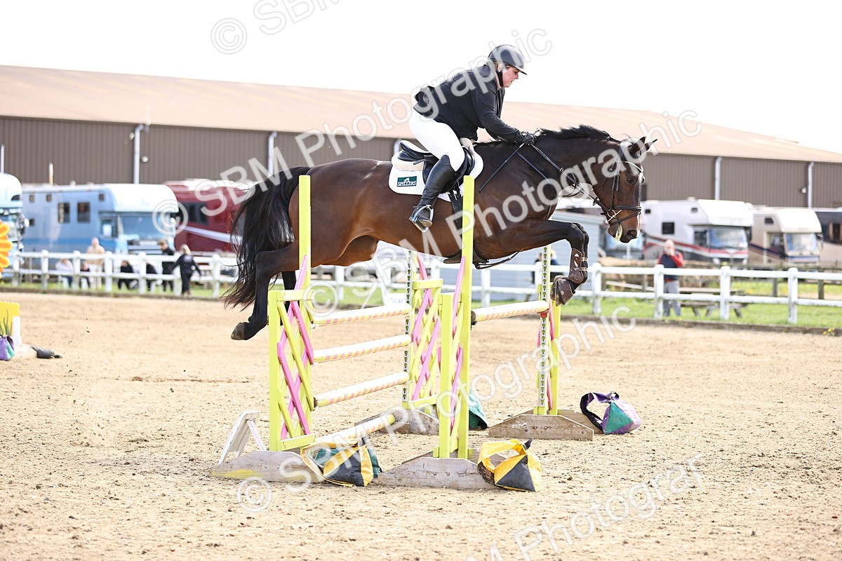 SBM_004100 - Class 17 - Senior Newcomers - 1.10m