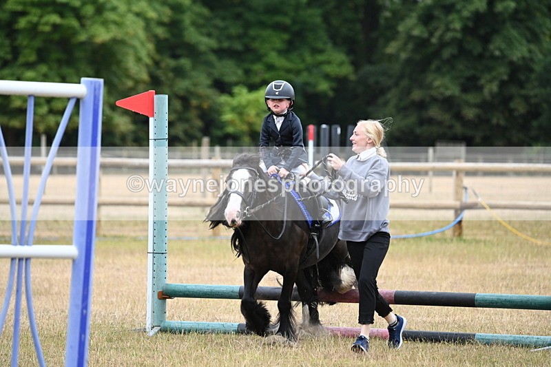 WJ6_9538 - Class 12 Minimus Jumping 45cm