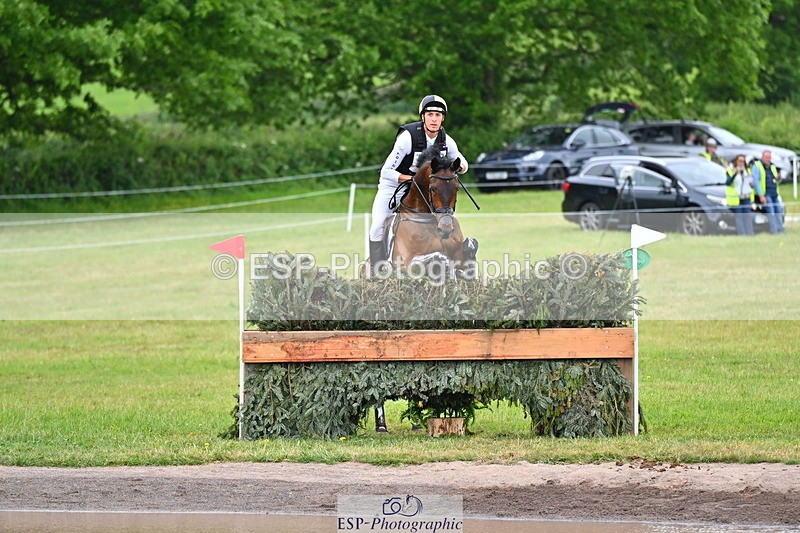 250524A-124602-10675 - B-351-Will.Rawlin-MACKENZY