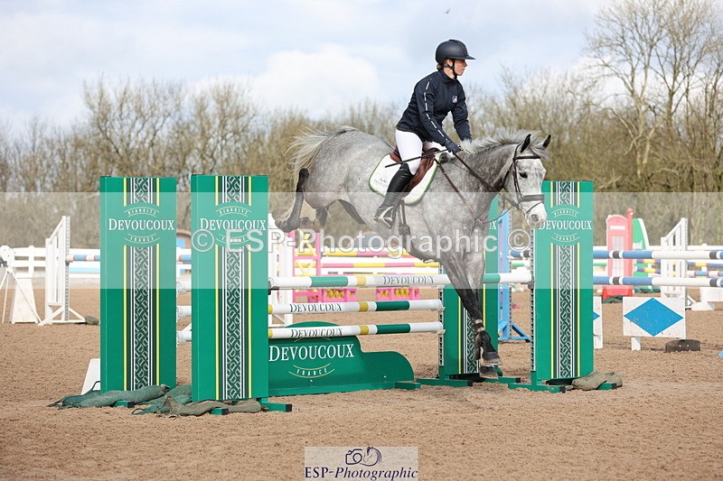 240223A-121203-01126 - Cls 4 Snr 1.05m Open