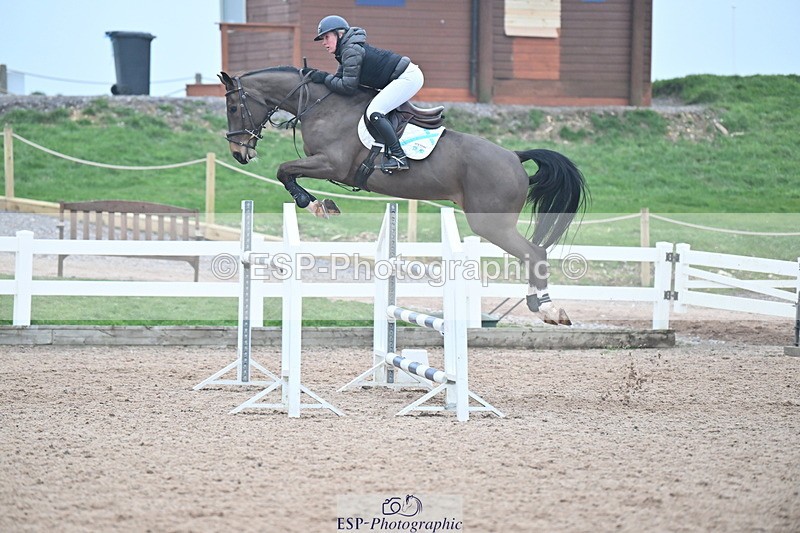 240113A-143438-02387 - Cls 13 Foxhunter and 1.20m Open