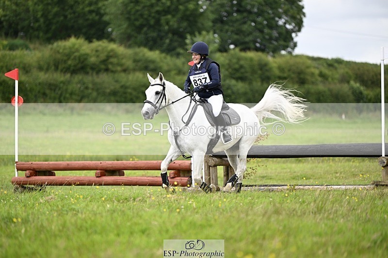 240630-144118-01955 - 837-Gemma_Sumner-Beaughmore_Bay