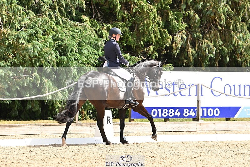 250808A-143922-00955 - 032-Caitlin.BurgessFurst.Sandreo.MFS