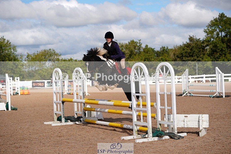 250921-114816-02807 - Cls 21+22 Club and Schools 70cm