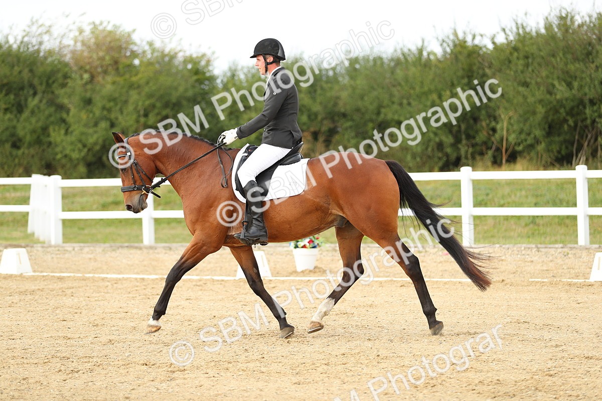 SBM_018407 - Class 14 - Novice 23 - 15.16-16.19