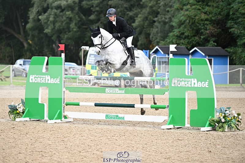 241025-130406-07869 - 236-Musa.Hussain-LIQUID.LUCK