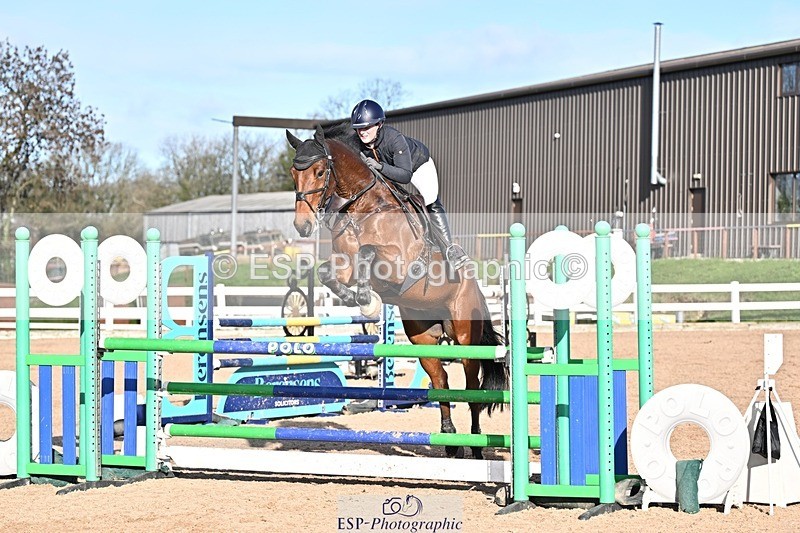 251119-131110-00431 - Cls 4 Newcomers and 1.10m Open