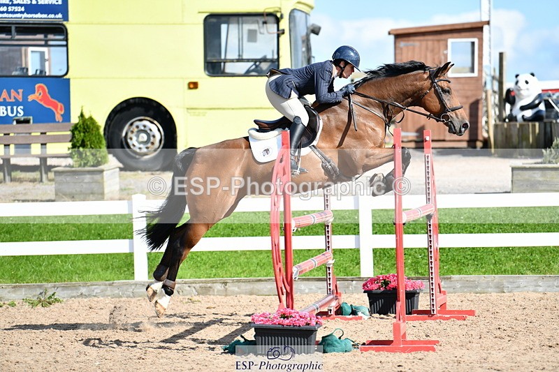 240913A-151111-04854 - Cls 25 1.10m Amateur Qualifier