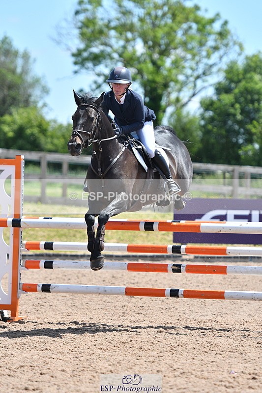 240609A-130204-05479 - Cls 18 Snr Newcomers and 1.10m Open