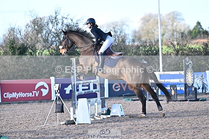 251203-124735-00527 - Cls 4 Newcomers and 1.10m Open