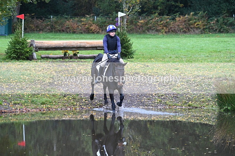 WJ7_3001 - Time 10:47 to 11:11 at the water