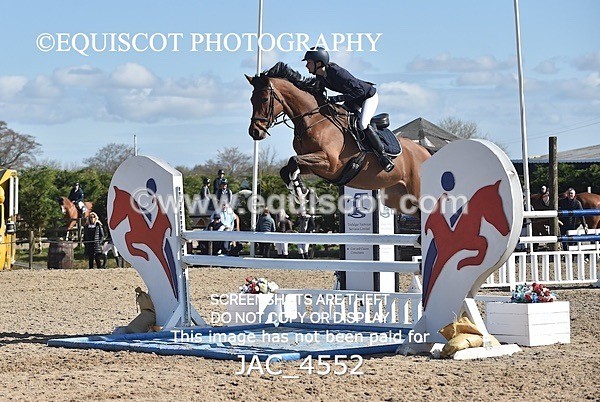 JAC_4552 - CLASS 11 SAT Andrew Hamilton Coach, RHS Foxhunter Championship Qualifier