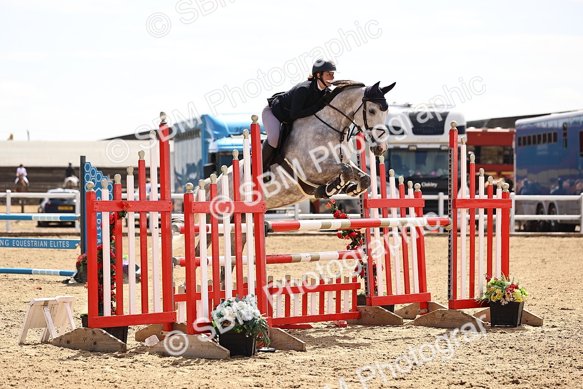 SBM_009832 - Class 8 - Senior Newcomers - 1.10  Open