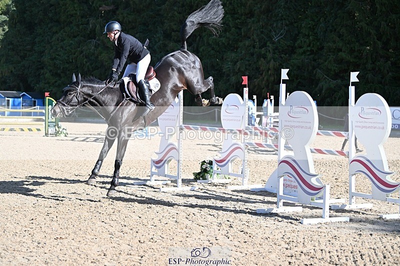 231022-120241-26554 - 329-RINGFORT.REVE.DU.MOULIN-Andrew.Downes-SJ