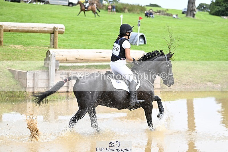 240803-143109-08245 - 220-Eleanor_Newcombe-MR_DARCY