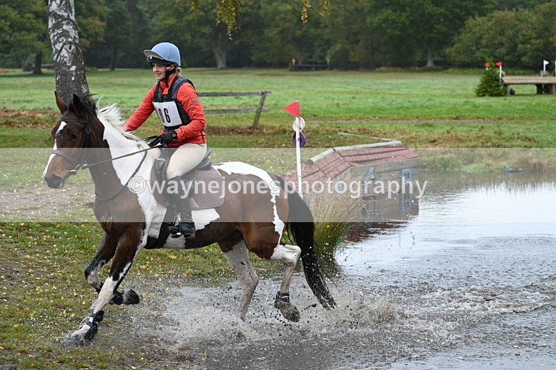 WJ7_3208 - Time 10:47 to 11:11 at the water