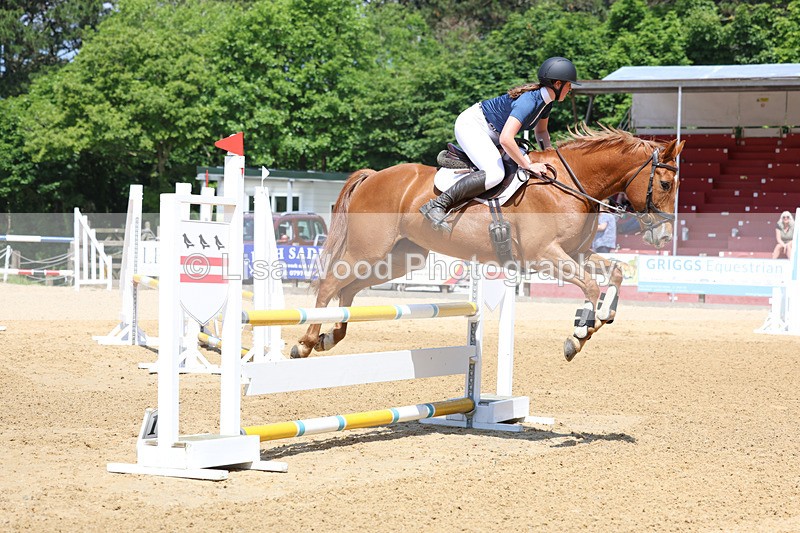 3E7A0047 - Class 9: Senior BN/90cm open