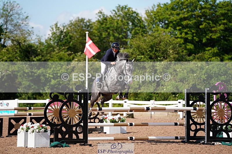 240525A-092206-05078 - Cls 13 Snr 1.05m and 1.10m