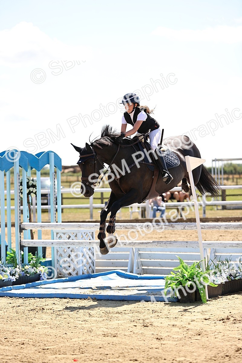 SBM_014918 - Class 15 - Senior Newcomers - 1.10m Open