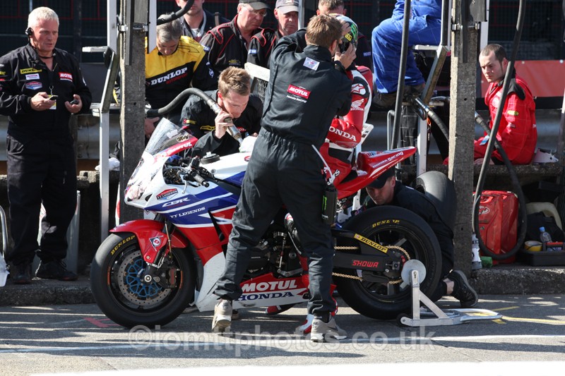 IMG_0830 - Senior TT - Start Line