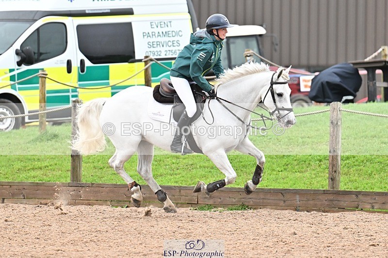 250920-161903-01869 - Cls 22 Pony Intro 90cm Derby