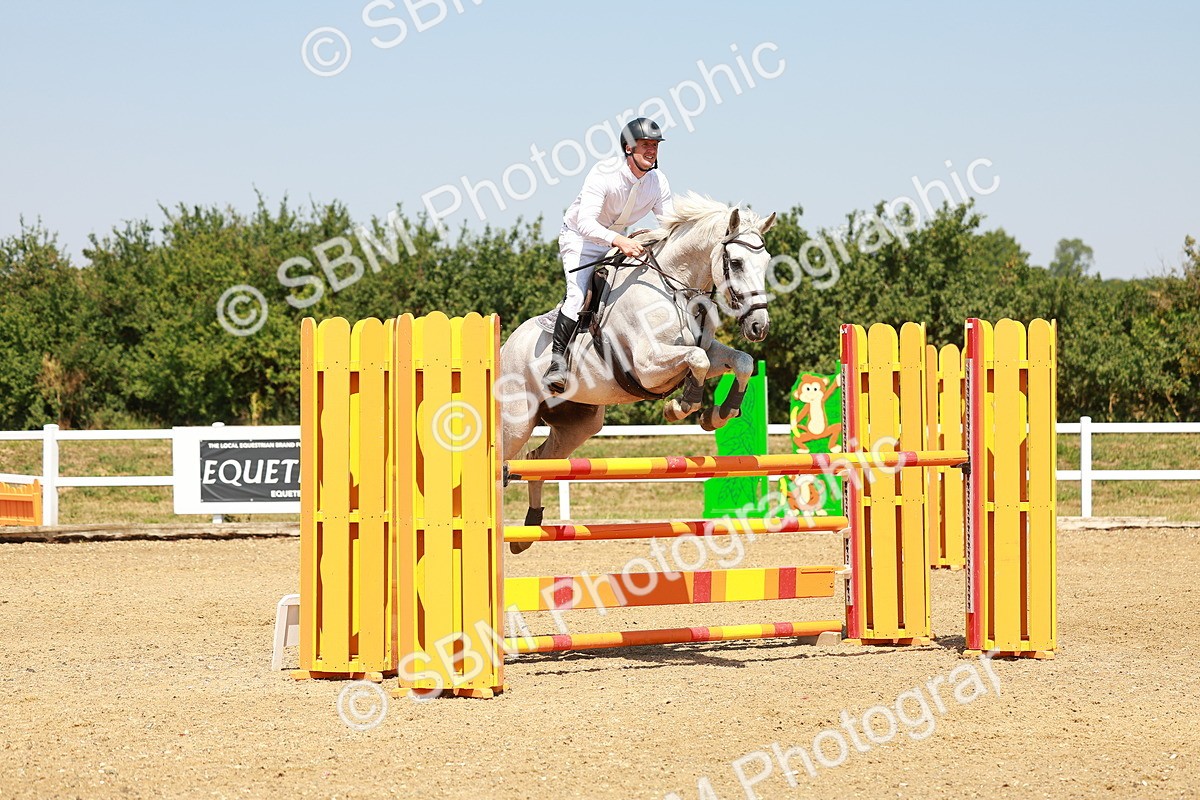 SBM_001949 - Class 5 - Senior Foxhunter - 1.20m