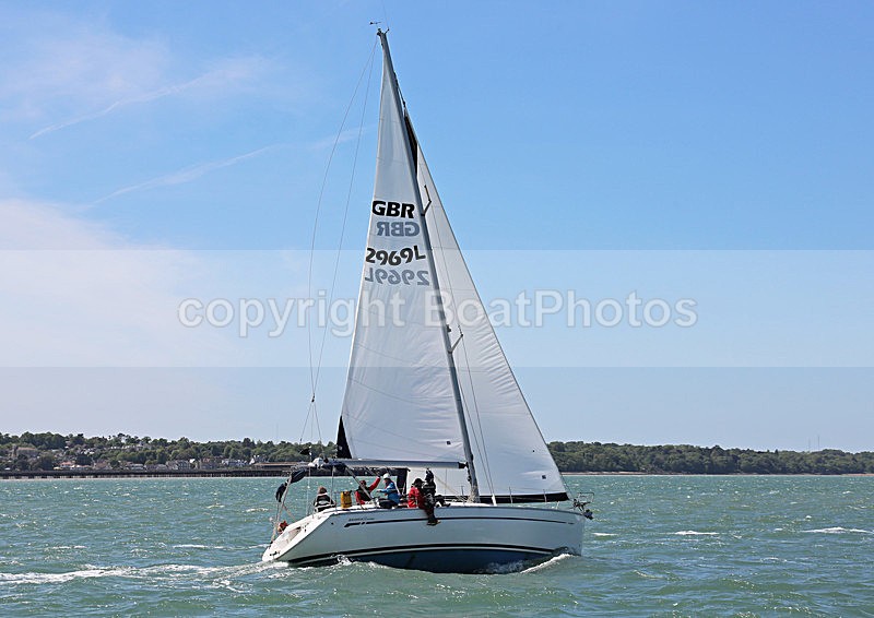 130601 GBR2969L WT7A0196 - ROUND THE ISLAND RACE - 1st June 2013