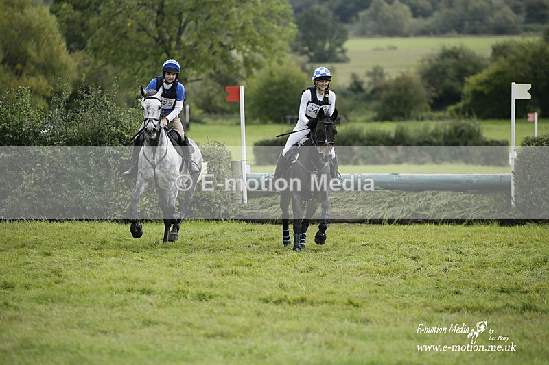  WWHT 031021 3559 - Intermediate Pairs (0.90m) 03/10/21