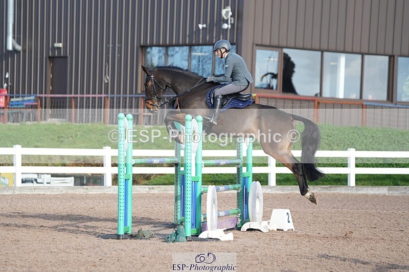 251108-124733-02571 - Cls 13 Foxhunter and 1.20m Open