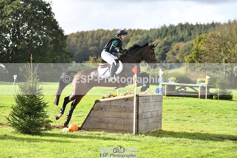 231020-141820-09705 - 125-KINDA.CORVETTE-Dani.Evans-XC