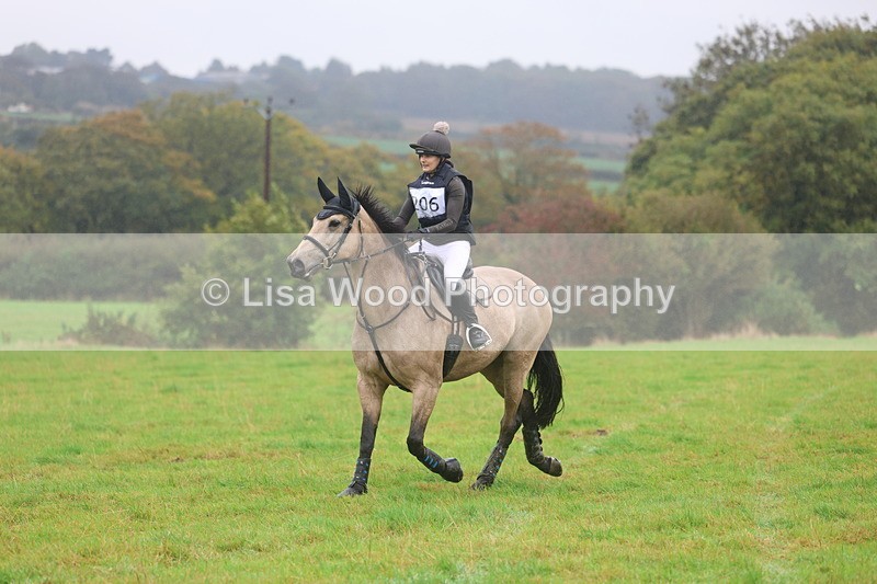 3E7A1158 - Class 2: 70cm: Half Roll Top