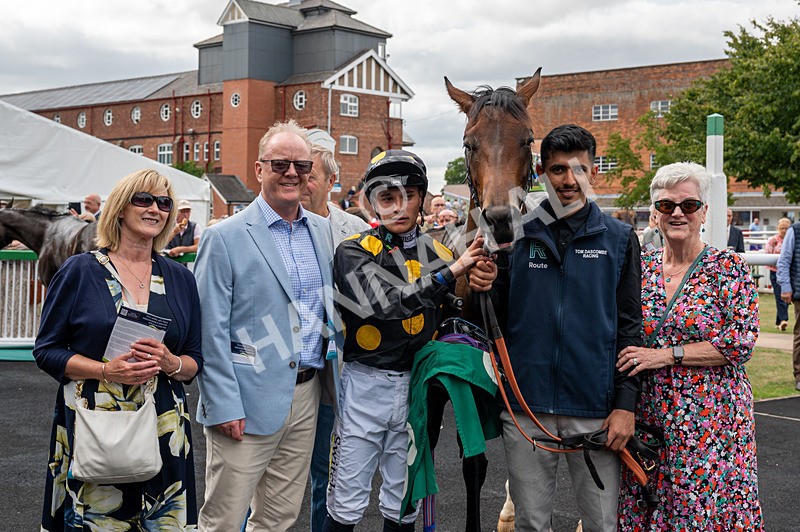 080825-Race 3-Bosom Pals-8226 - Race 3