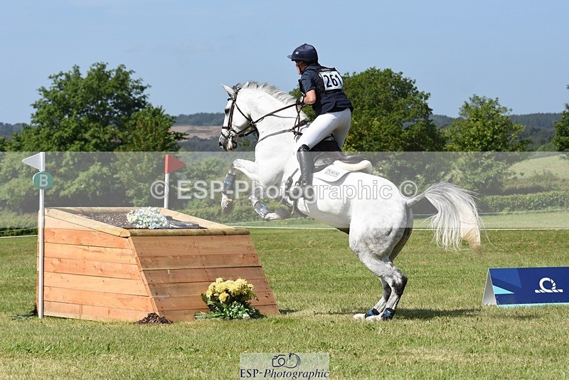 230527-104336-08715 - 261-COOLEY_NOW_OR_NEVER-Georgina_Herrling-XC