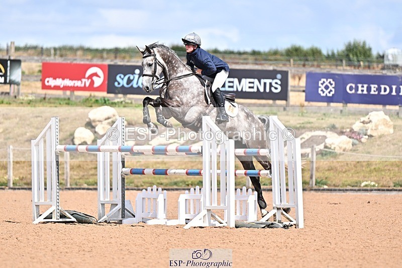 260819-145029-01227 - Cls 6 Foxhunter and 1.20m