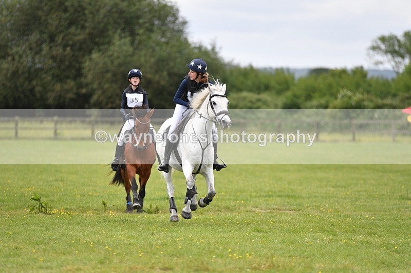 WJ5_3410 - Class 5 80cm Pairs