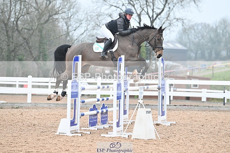 240113A-122928-01988 - Cls 12 Newcomers and 1.10m Open