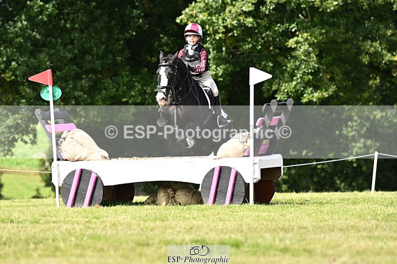 240825X-112625-32026 - 70cm XC 11.00 to 12.00