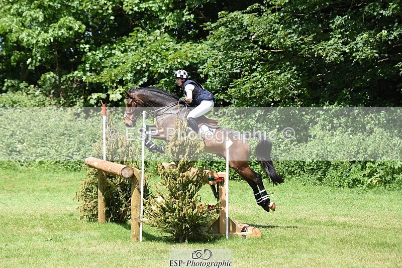 230528-112348-16180 - 407-KING_OF_THE_SWINGERS-Louise_Bradley-XC