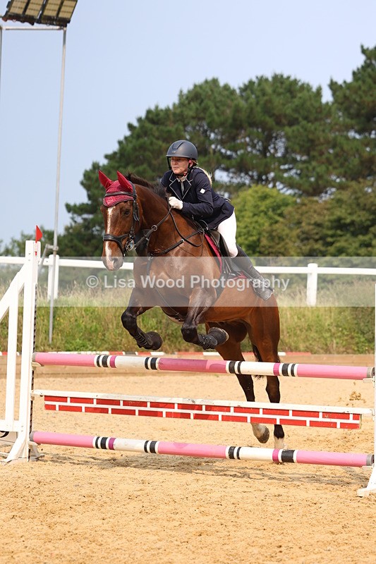 3E7A1406 - Class 4: Senior British Novice/90cm open