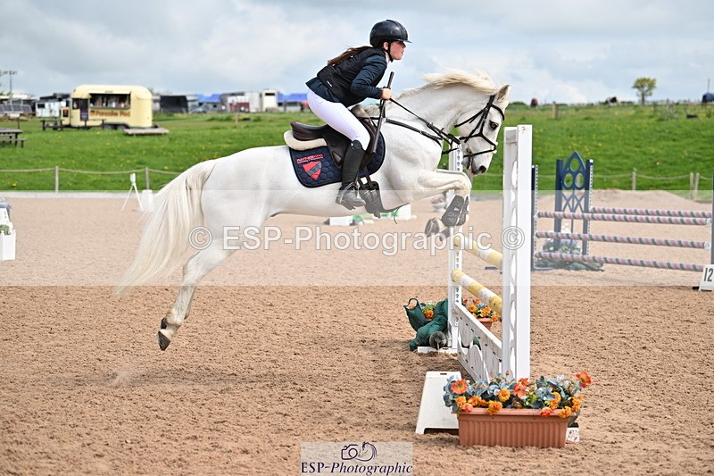 240506A-114755-08611 - Cls 4 Blue Chip Pony Newcomers & 1m Open