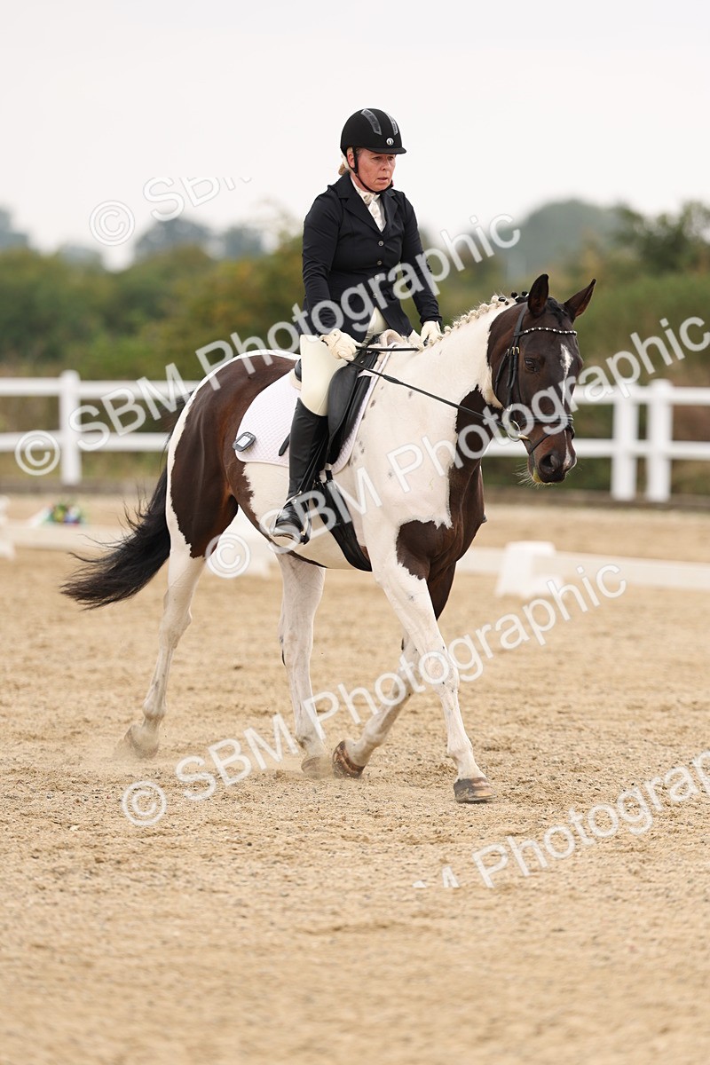 SBM_01802 - Class 9 - Novice 27 Champs