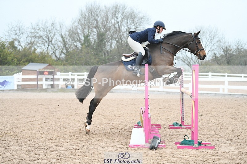 241103A-112631-07794 - SUN Cls 21 Snr Newcomers and 1.10m Open