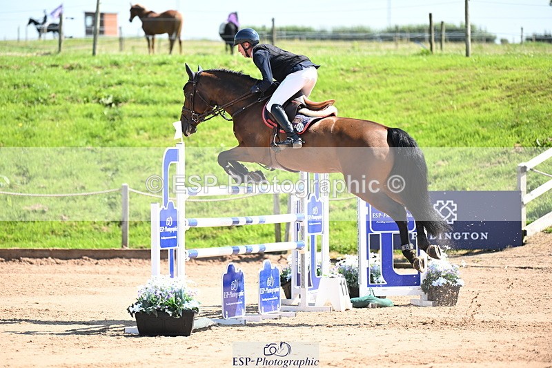 240718A-110015-04704 - Cls 1, 3 Star Small Tour 1.35m