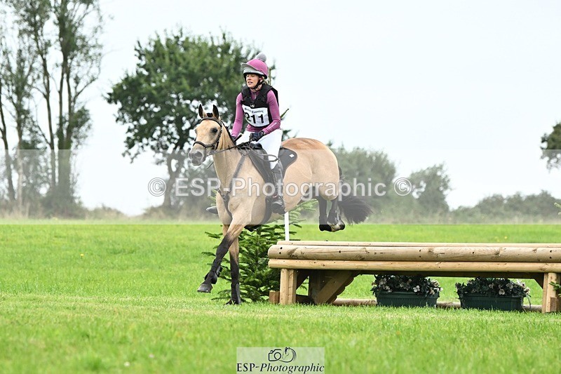 240831A-152200-04842 - 211-Fiona.Lewis-BALLYANNY.BUTTONS